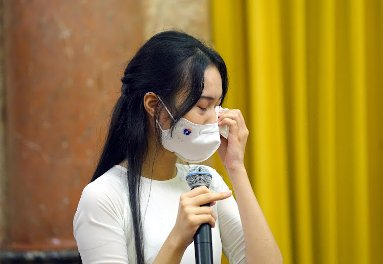 Xúc động cuộc gặp của Chủ tịch nước với trẻ nhỏ khuyết tật vượt lên số phận - Ảnh 3.