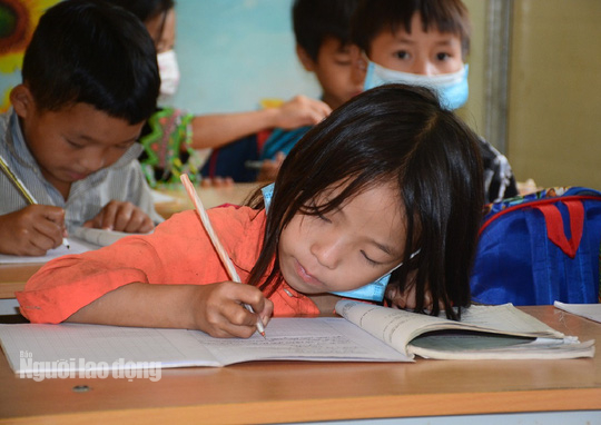 Một ngày ở điểm trường đặc biệt nơi ngã ba biên giới