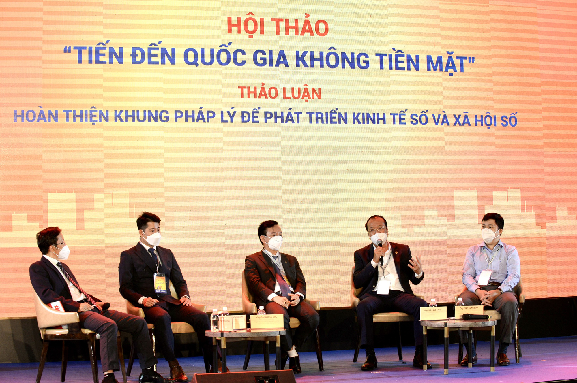 Thanh toán không tiền mặt trước hết phải an toàn và tiện lợi cho người dùng