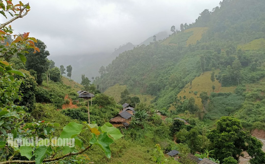 Một ng&agrave;y ở điểm trường đặc biệt nơi ng&atilde; ba bi&ecirc;n giới - Ảnh 2.