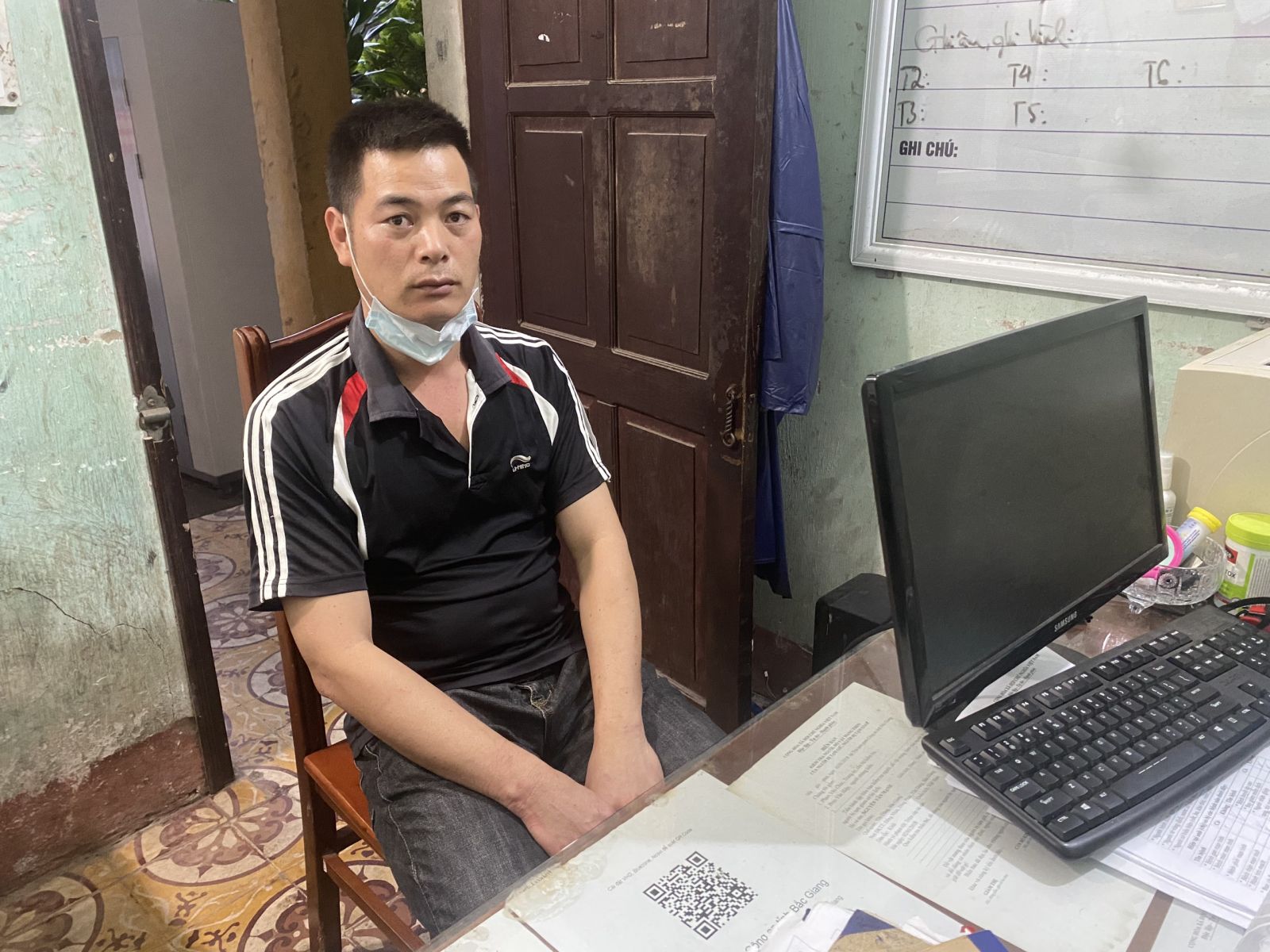 Khởi tố bị can đâm vợ tử vong, bố vợ và thẩm phán bị thương ngay tại toà án