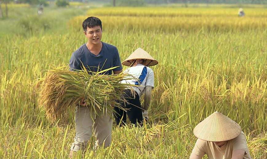 Phố trong l&agrave;ng mở ra kh&ocirc;ng kh&iacute; mới mẻ sau Hương vị t&igrave;nh th&acirc;n - Ảnh 3.