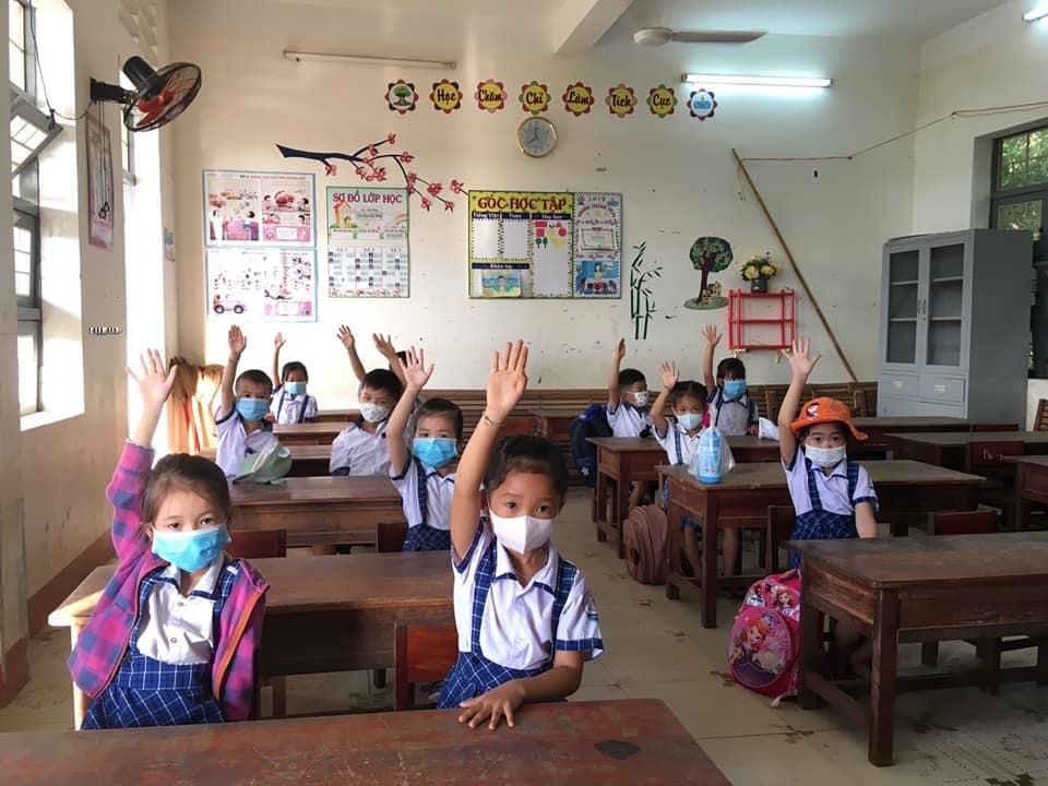Bình Định: Hàng loạt học sinh mắc Covid-19, nhiều nơi tạm đóng cửa trường học