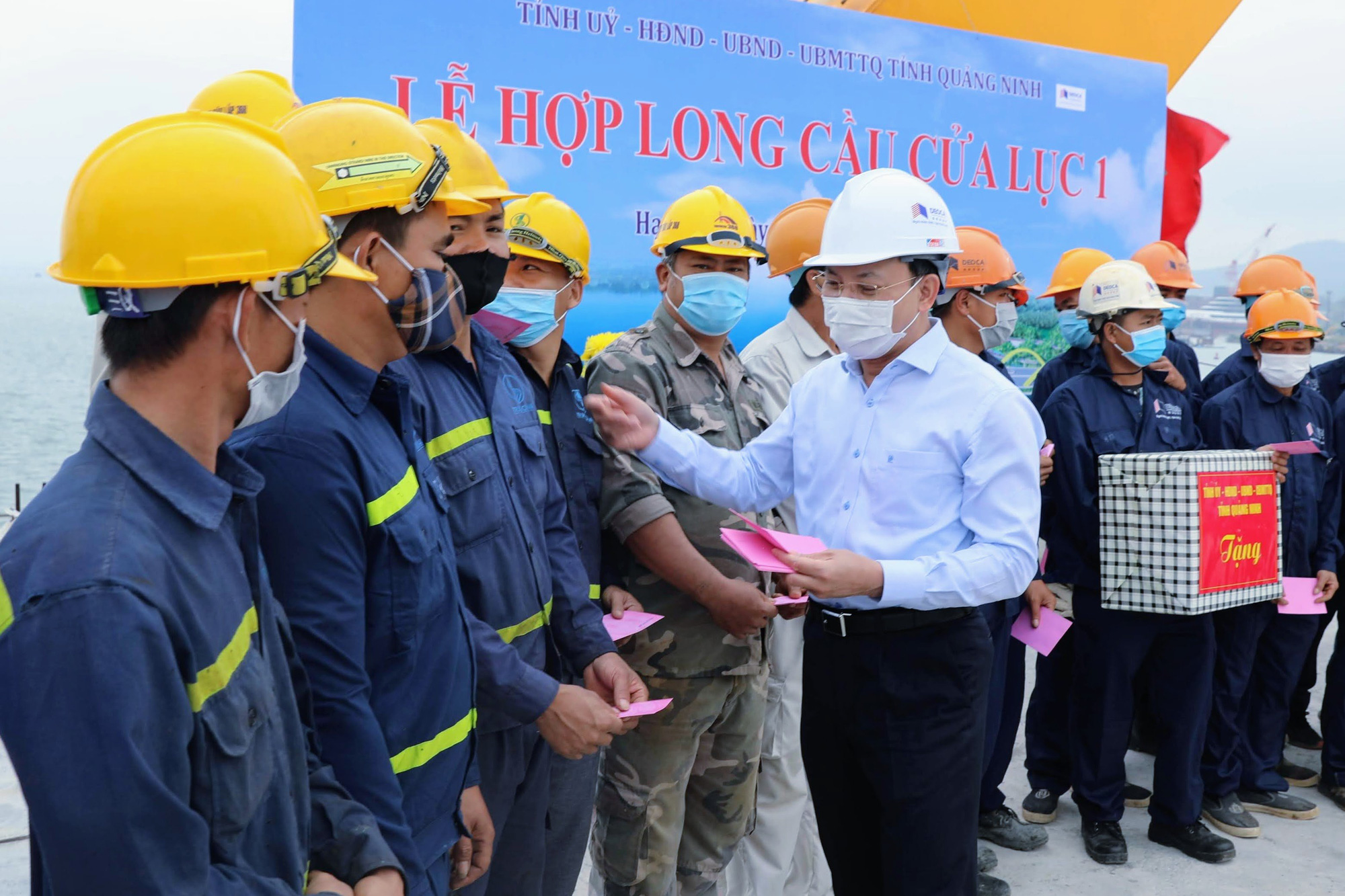 Tập đo&agrave;n Đ&egrave;o Cả hợp long cầu Cửa Lục 1  - Ảnh 2.