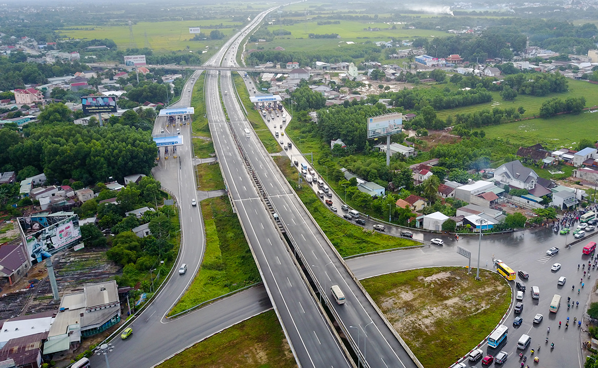 Thị trường bất động sản ph&iacute;a Nam hưởng lợi từ việc mở rộng hạ tầng cao tốc - Ảnh 2.