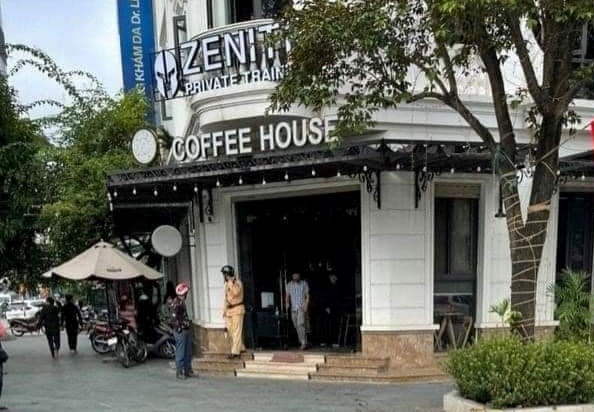 Bất ngờ xông vào quán cà phê, nổ súng bắn người giữa ban ngày