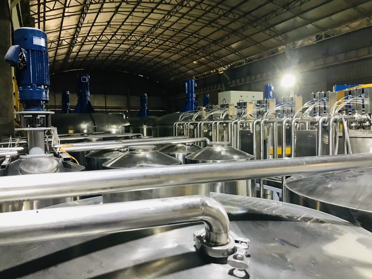 Sơn Nasun đầu tư 1,8 triệu USD cho dây chuyền sản xuất sơn tự động hóa - Ảnh 2. Sơn Nasun đầu tư 1,8 triệu USD cho dây chuyền sản xuất sơn tự động hóa - Ảnh 2.