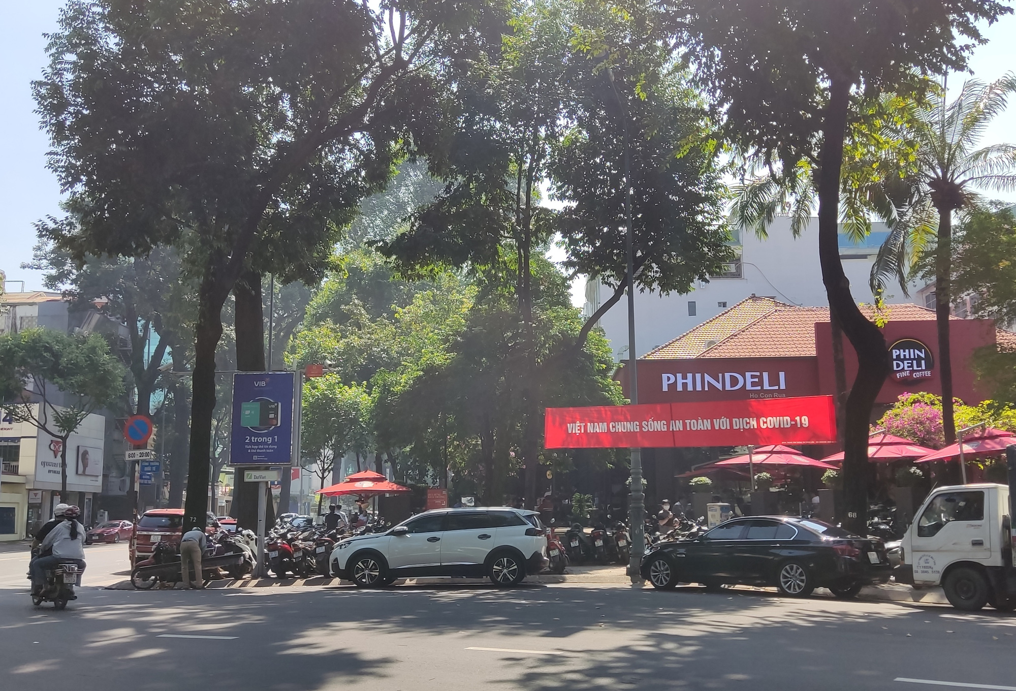 Nhiều mặt tiền &ldquo;hot&rdquo; ở trung t&acirc;m TP HCM đắt kh&aacute;ch trở lại - Ảnh 2.