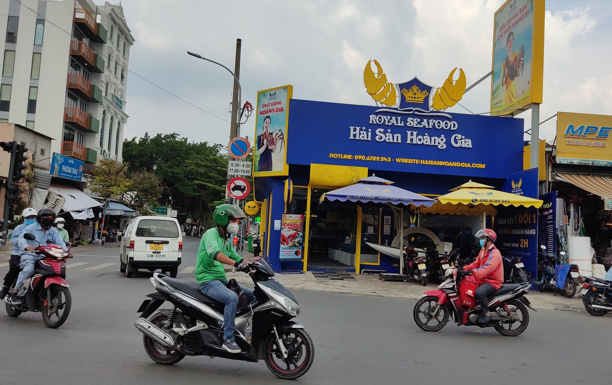 Nhiều mặt tiền &ldquo;hot&rdquo; ở trung t&acirc;m TP HCM đắt kh&aacute;ch trở lại - Ảnh 6.
