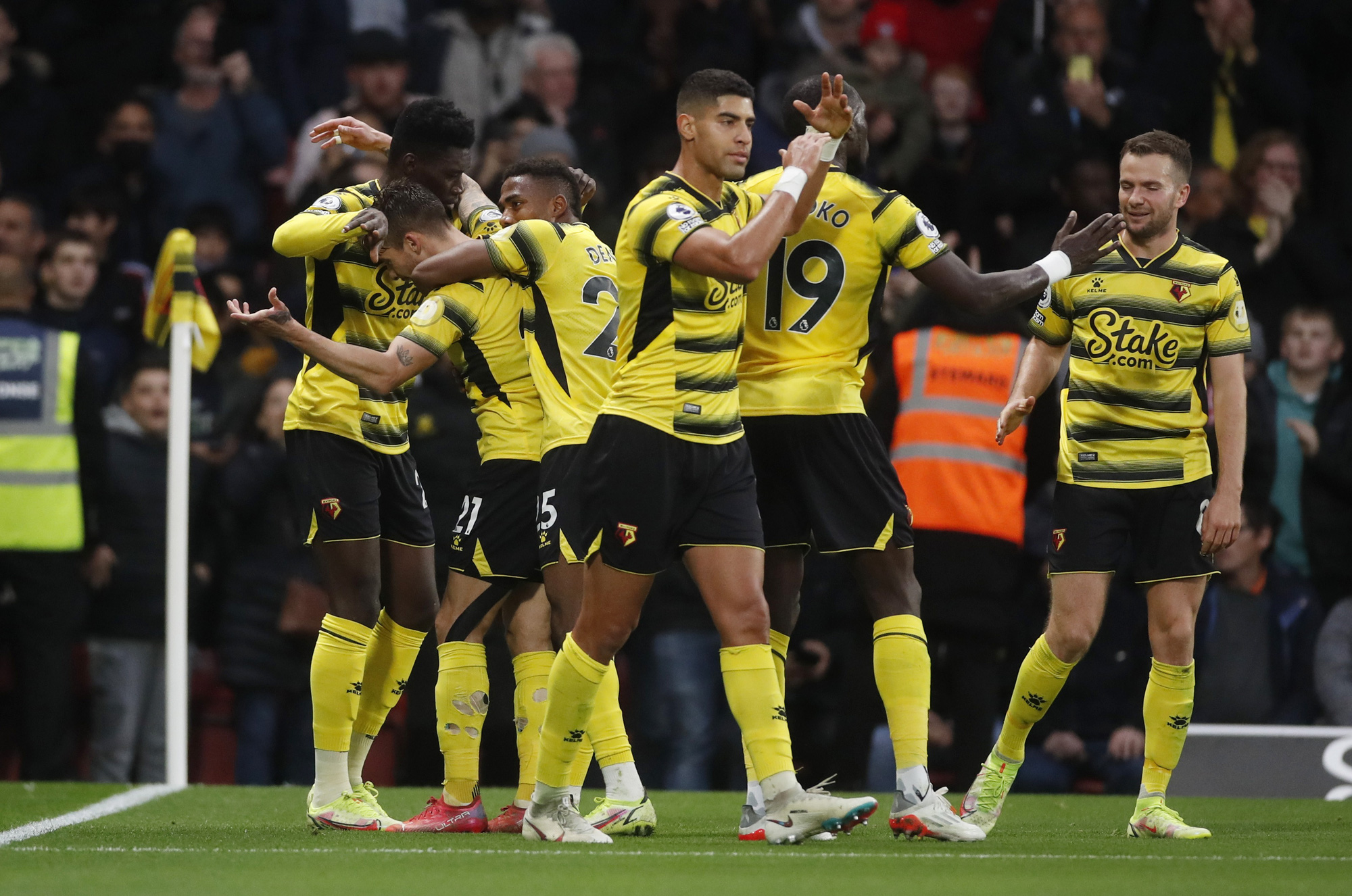 Man United thua thảm, Solskjaer sắp mất ghế v&agrave;o tay Zidane - Ảnh 6.