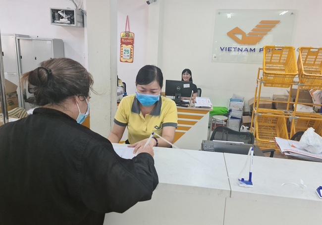 Hơn 700.000 người lĩnh BHXH một lần, chuy&ecirc;n gia ph&acirc;n t&iacute;ch thiệt, hơn - Ảnh 3.