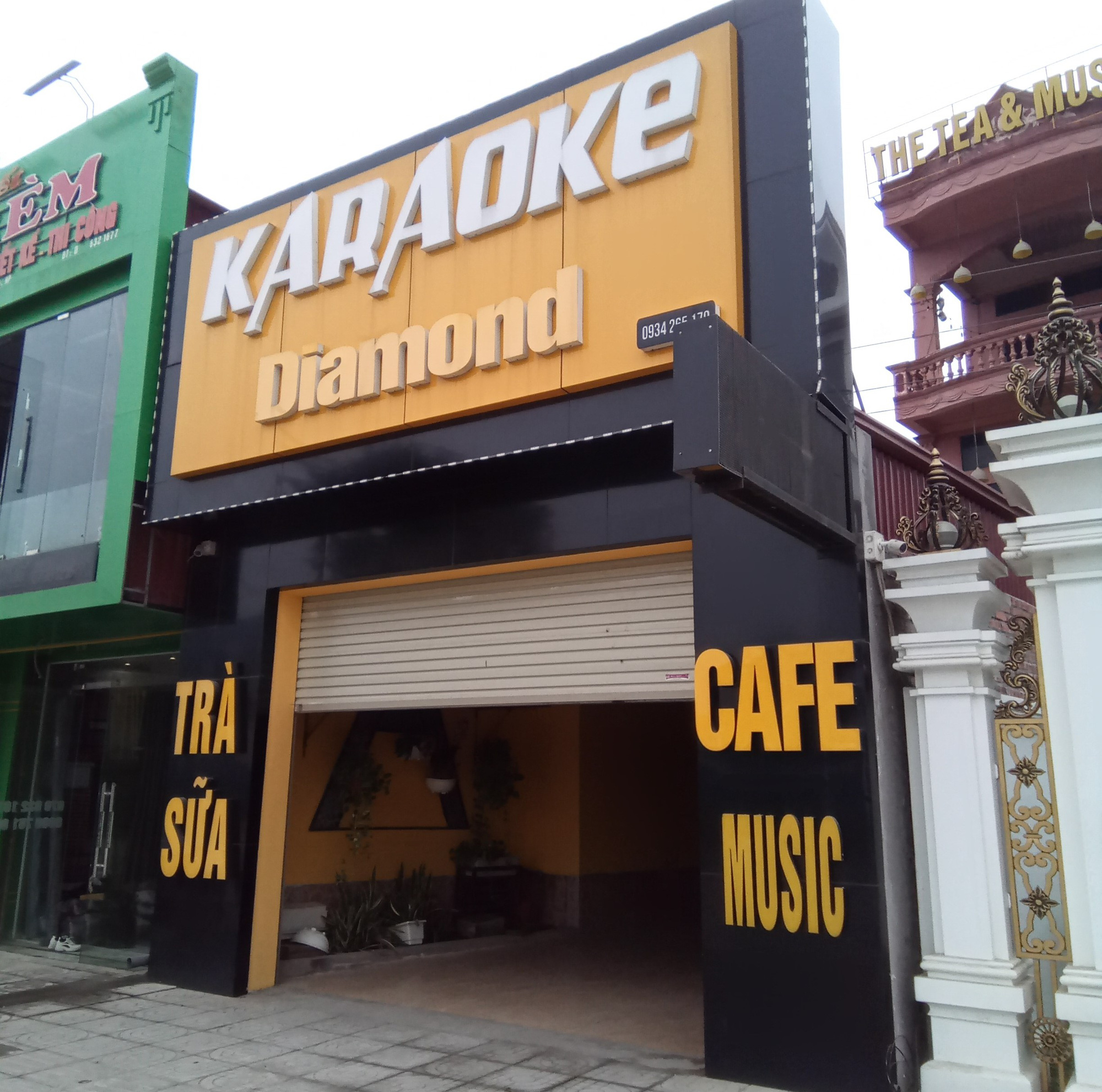 Khởi tố kẻ cầm đầu nhóm "dân chơi" tổ chức "bay, lắc" trong quán karaoke Diamond