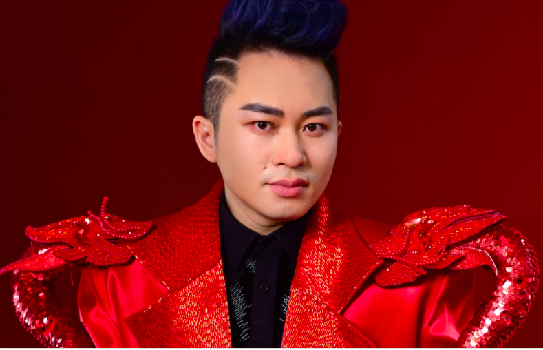 Tùng Dương chinh phục khán giả bằng hit triệu view ở liveshow Con đường âm nhạc - Ảnh 2.