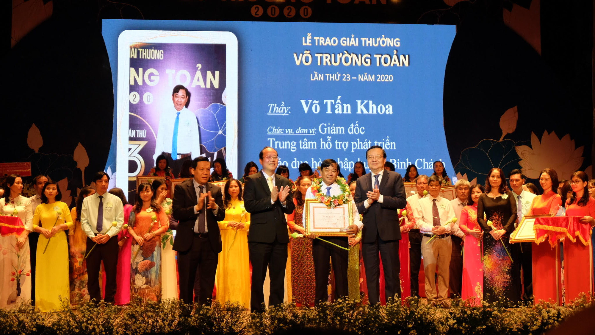 Công bố danh sách 50 cán bộ, giáo viên nhận giải thưởng Võ Trường Toản năm học 2021