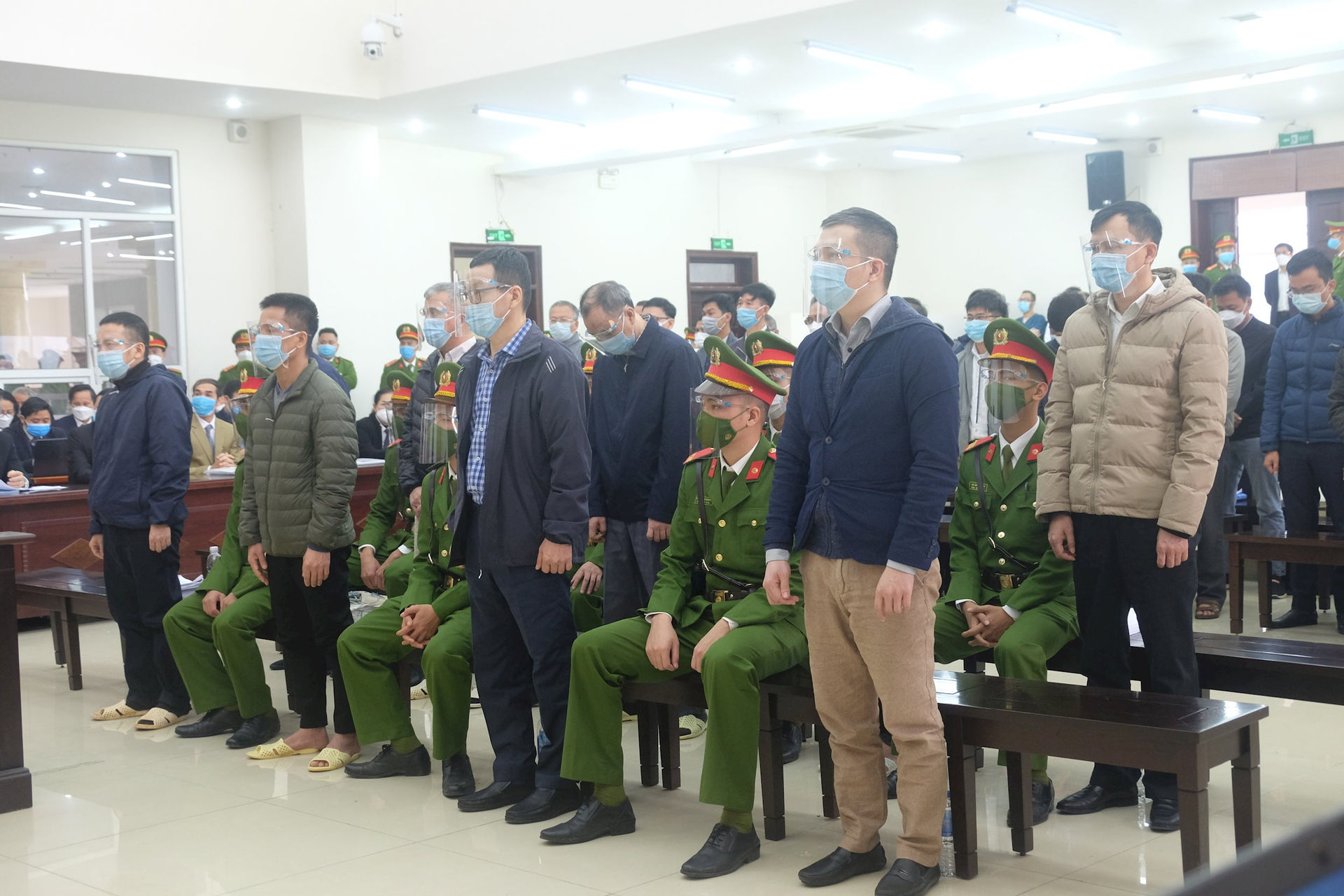 Xét xử vụ cao tốc Đà Nẵng - Quảng Ngãi: Nguyên phó tổng giám đốc VEC "giật mình" trước chứng cứ