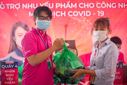 Thiết thực hỗ trợ đoàn viên và con công nhân khó khăn