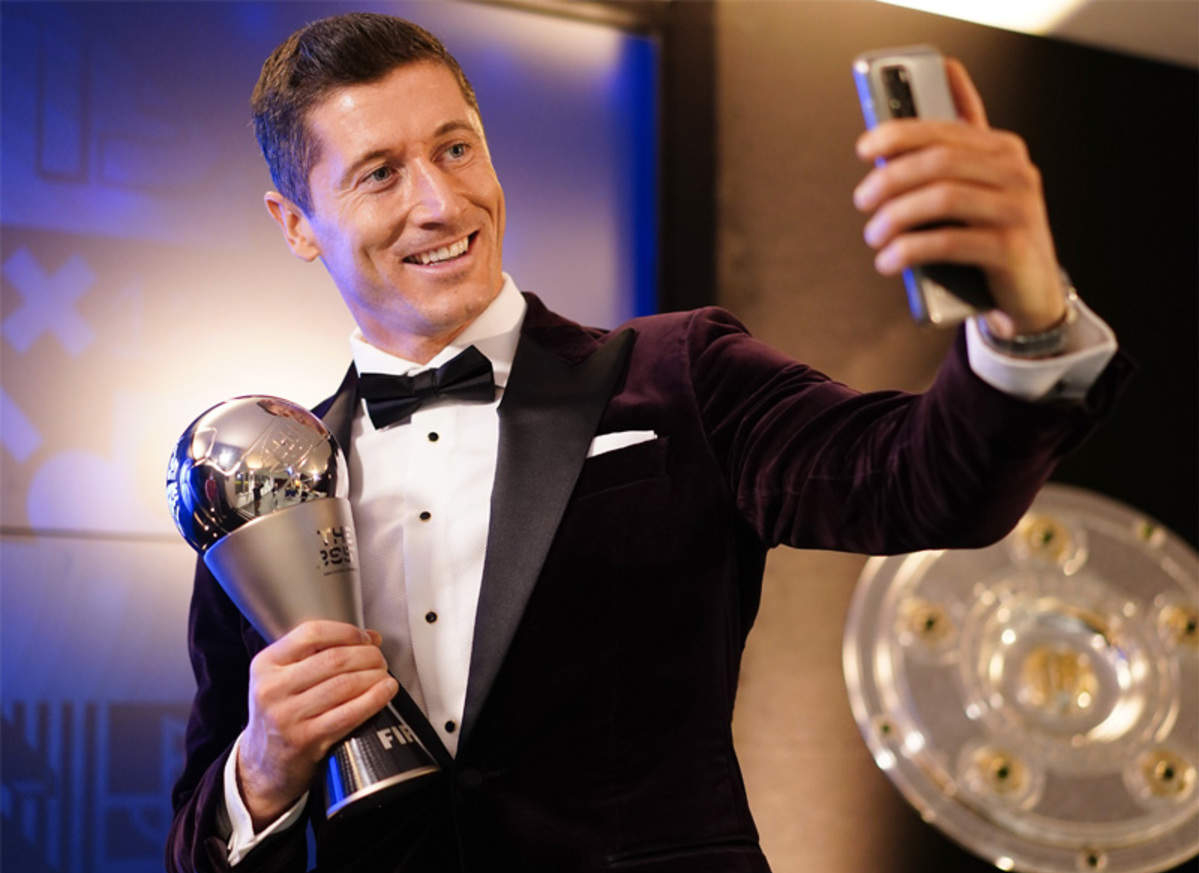 Ronaldo v&agrave; d&agrave;n sao b&oacute;ng đ&aacute; Anh &aacute;p đảo đề cử FIFA The Best 2021 - Ảnh 6.
