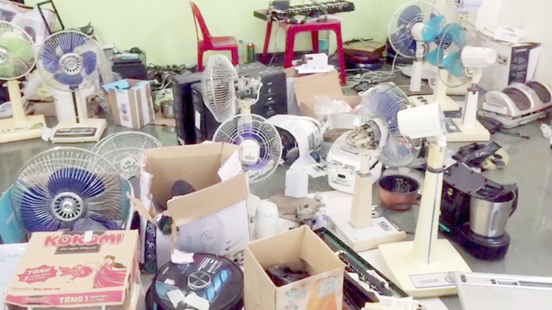 Bắt tạm giam vợ của thượng tá biên phòng do buôn bán hàng lậu