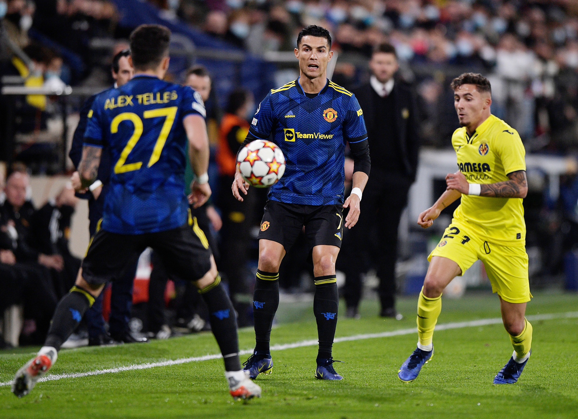 Thắng kh&ocirc;ng tưởng Villarreal, Man United vượt v&ograve;ng bảng Champions League - Ảnh 1.