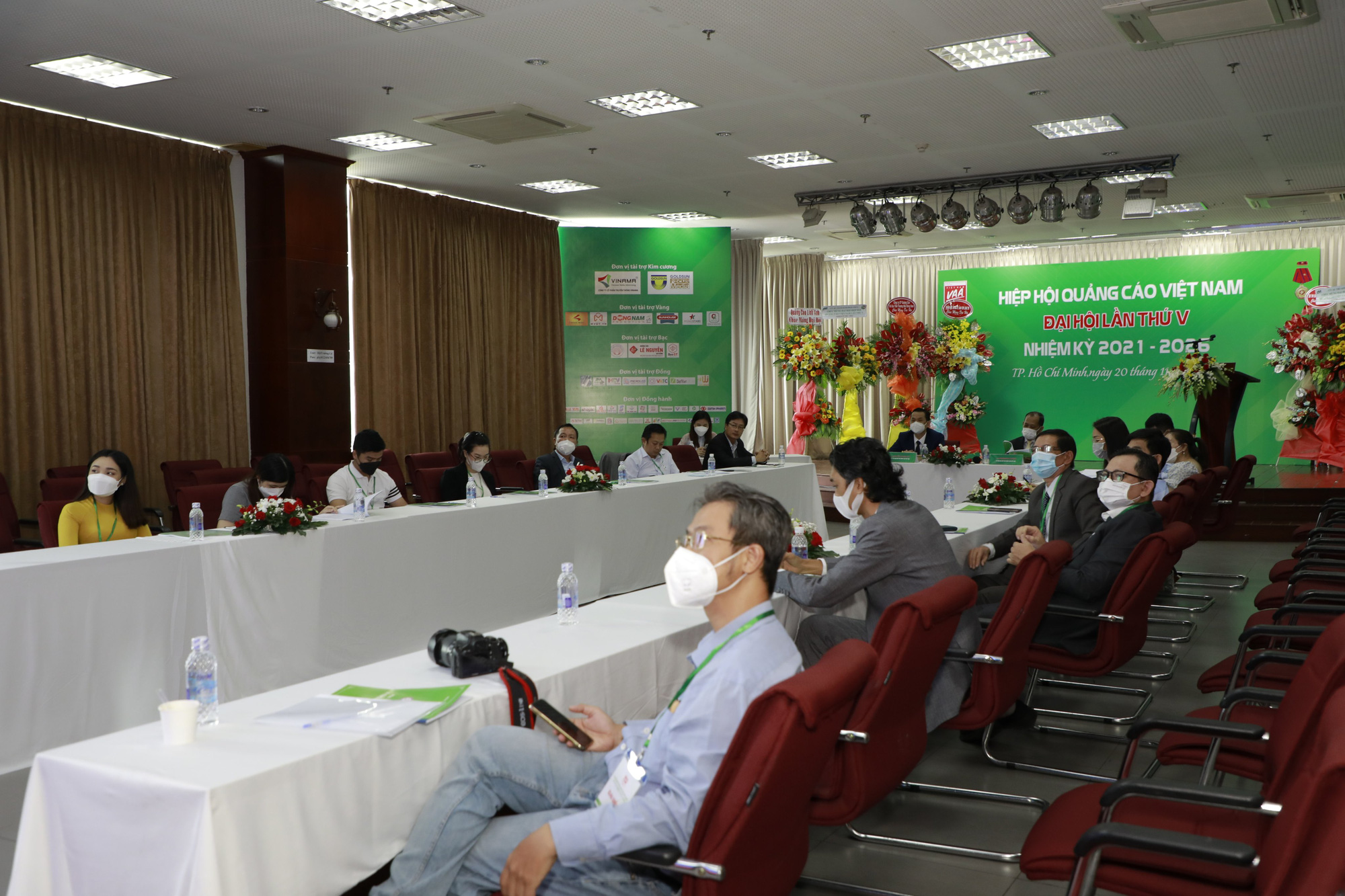 Nh&agrave; b&aacute;o - Đạo diễn Nguyễn Trường Sơn được bầu l&agrave;m Chủ tịch Hiệp hội Quảng c&aacute;o Việt Nam - Ảnh 2.