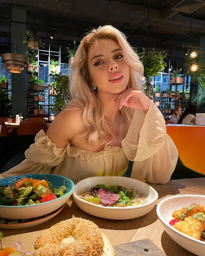 Sao TikTok bị dọa giết vì... giống minh tinh Scarlett Johansson - Ảnh 4.