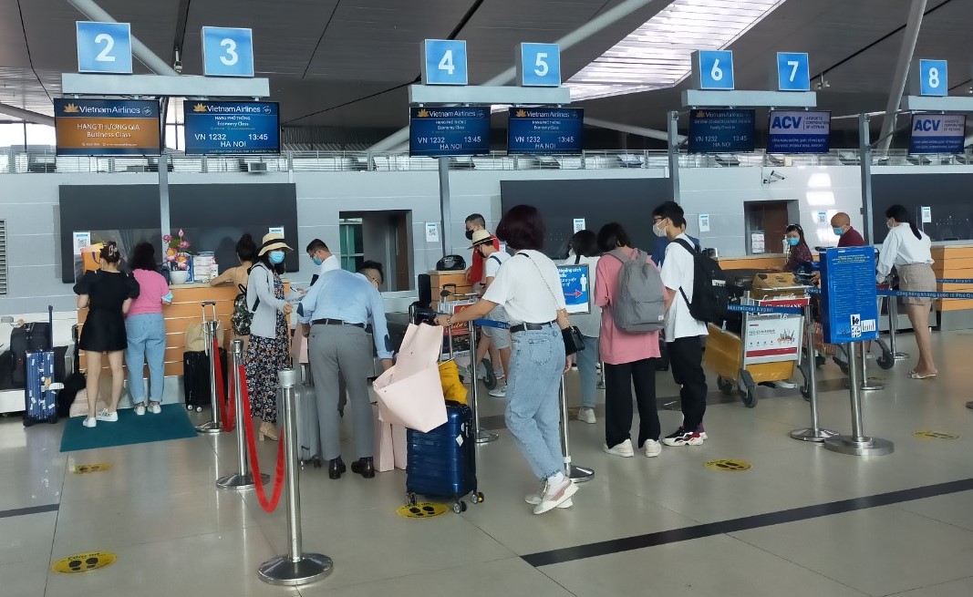 Cục Hàng không nói gì về việc giá vé cao? - Ảnh 1.