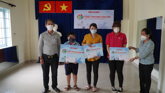 Người mẹ trẻ g&acirc;y nhiều x&uacute;c động trong chương tr&igrave;nh &ldquo;T&igrave;nh thương cho em - Ảnh 1.
