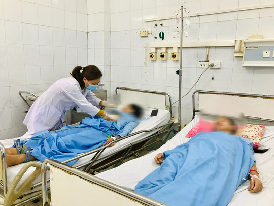 Vụ 4 người tử vong sau tiêm vắc-xin Covid-19: Sức khỏe những người còn lại ra sao? - Ảnh 1.