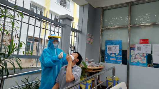 Người lao động tại TP HCM khi nào được xét nghiệm Covid-19?