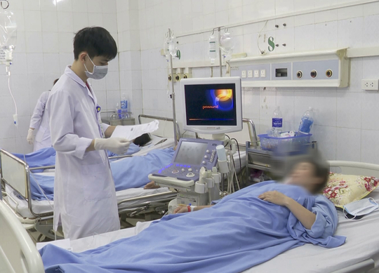 Lấy mẫu lô vắc-xin có 4 người tử vong sau tiêm ở Thanh Hóa để kiểm định