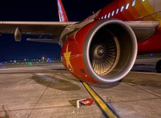Hai máy bay va chạm tại Nội Bài: Tạm thu bằng lái phi công và người đánh tín hiệu