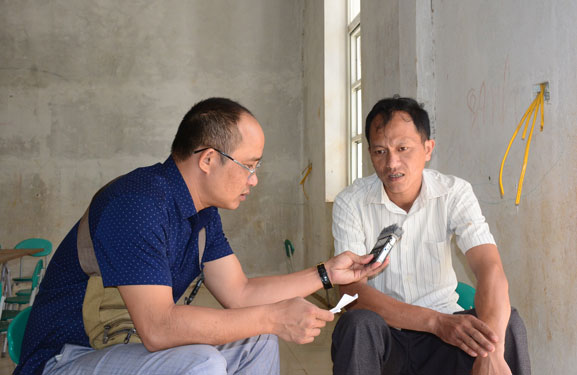 Đảng vi&ecirc;n đi đầu, gi&uacute;p d&acirc;n bản vươn l&ecirc;n - Ảnh 1.