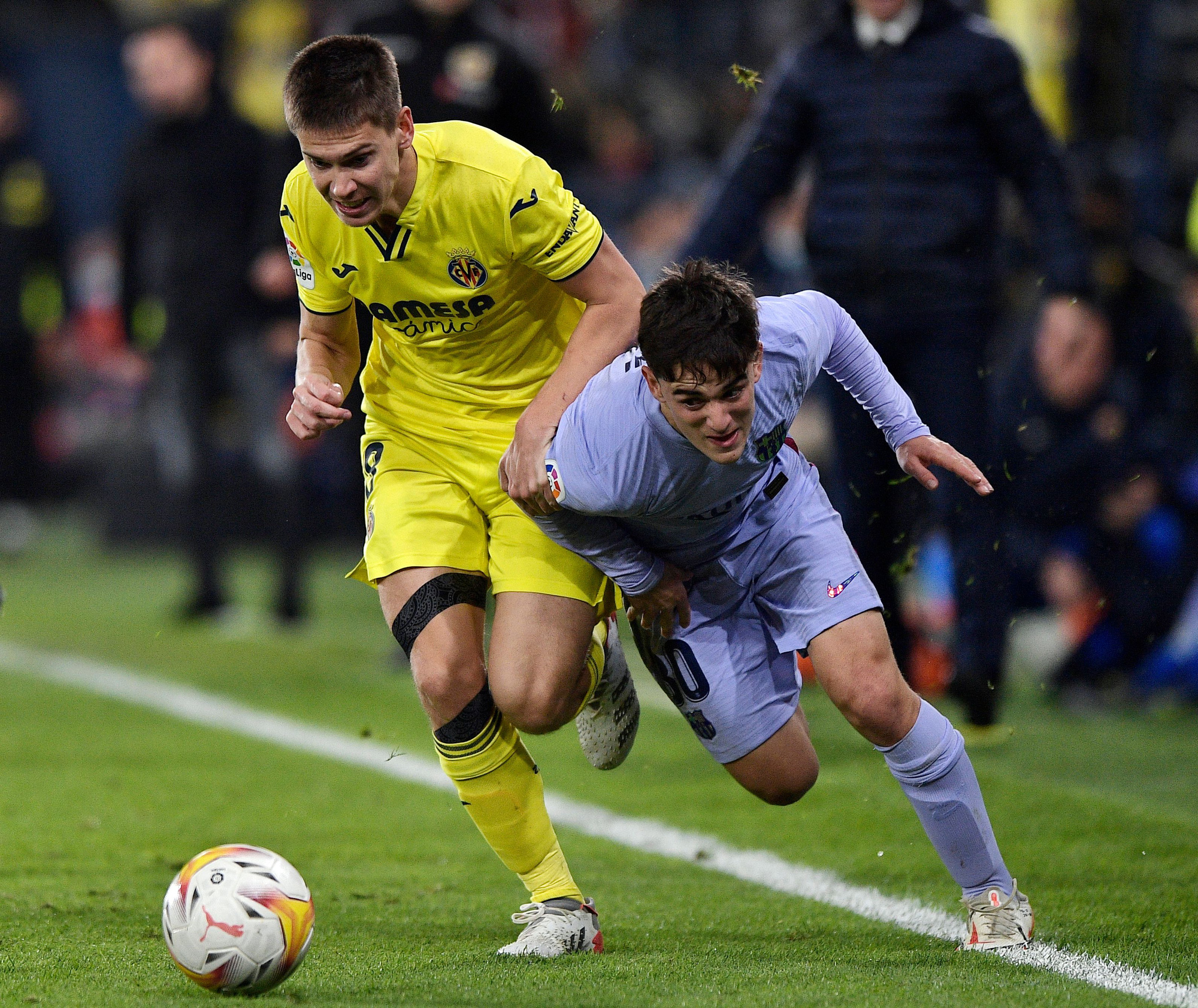 9 ph&uacute;t cuối b&ugrave;ng nổ, Barcelona nhấn ch&igrave;m t&agrave;u ngầm v&agrave;ng Villarreal - Ảnh 2.