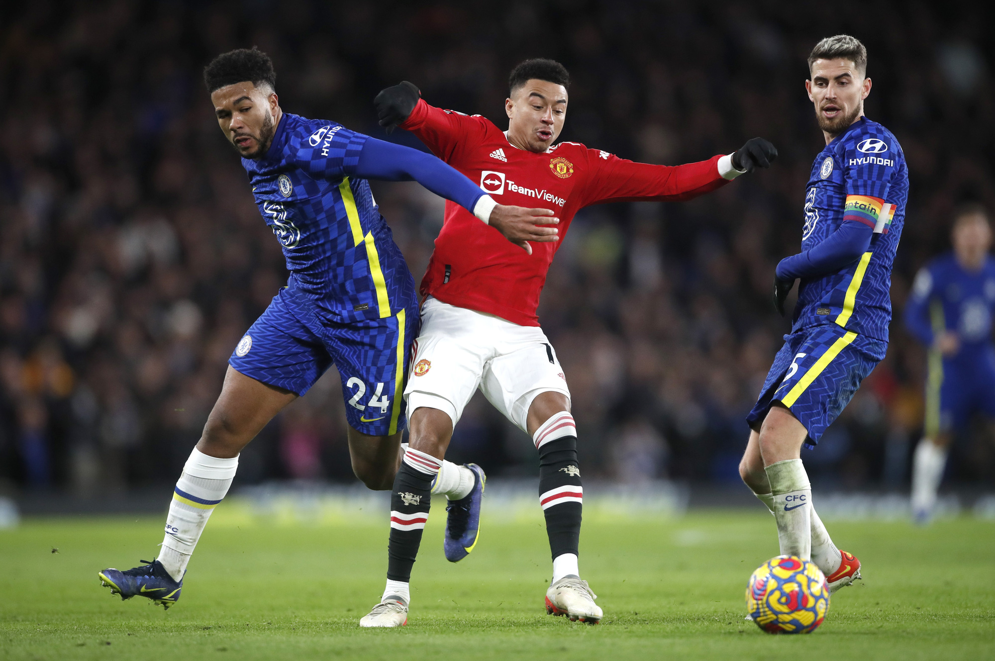 Roy Keane kh&ocirc;ng chấp nhận ph&aacute;t biểu tự sướng của HLV Man United sau trận h&ograve;a Chelsea - Ảnh 2.