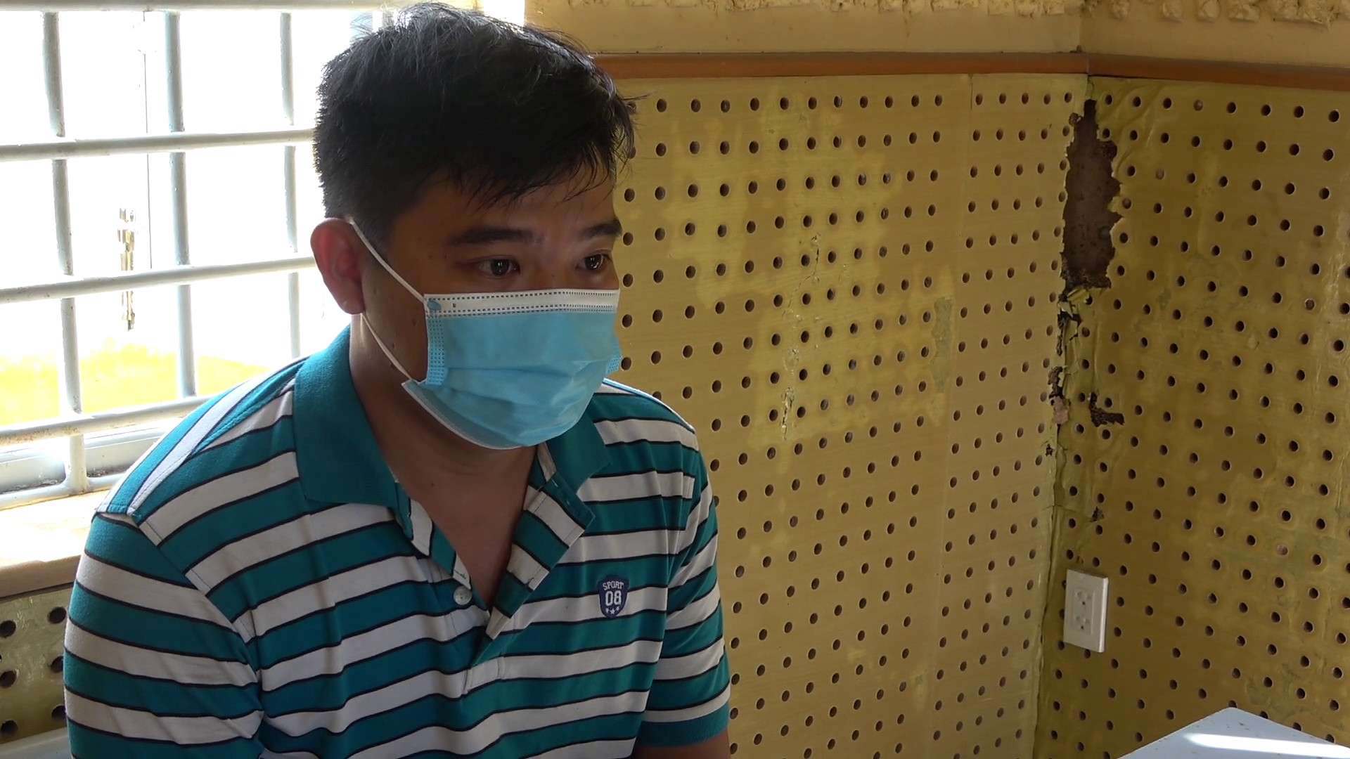 Khởi tố kẻ nhiều lần dọa tung clip "nóng" để tống tiền người yêu cũ