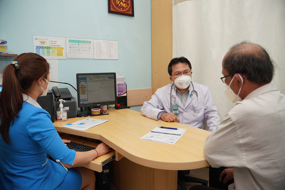 Chẩn bệnh "bản lĩnh" đàn ông qua siêu âm ngả trực tràng
