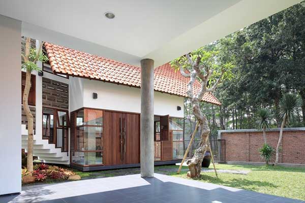 Ngôi nhà không tường, không vách ngăn được xây dựng từ vật liệu tái chế - Ảnh 3. Ngôi nhà không tường, không vách ngăn được xây dựng từ vật liệu tái chế - Ảnh 3.