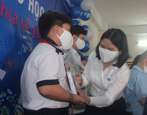 KIÊN ĐỊNH VỚI SỨ MỆNH GIẢM NGHÈO (*): Viết tiếp ước mơ dang dở - Ảnh 1.