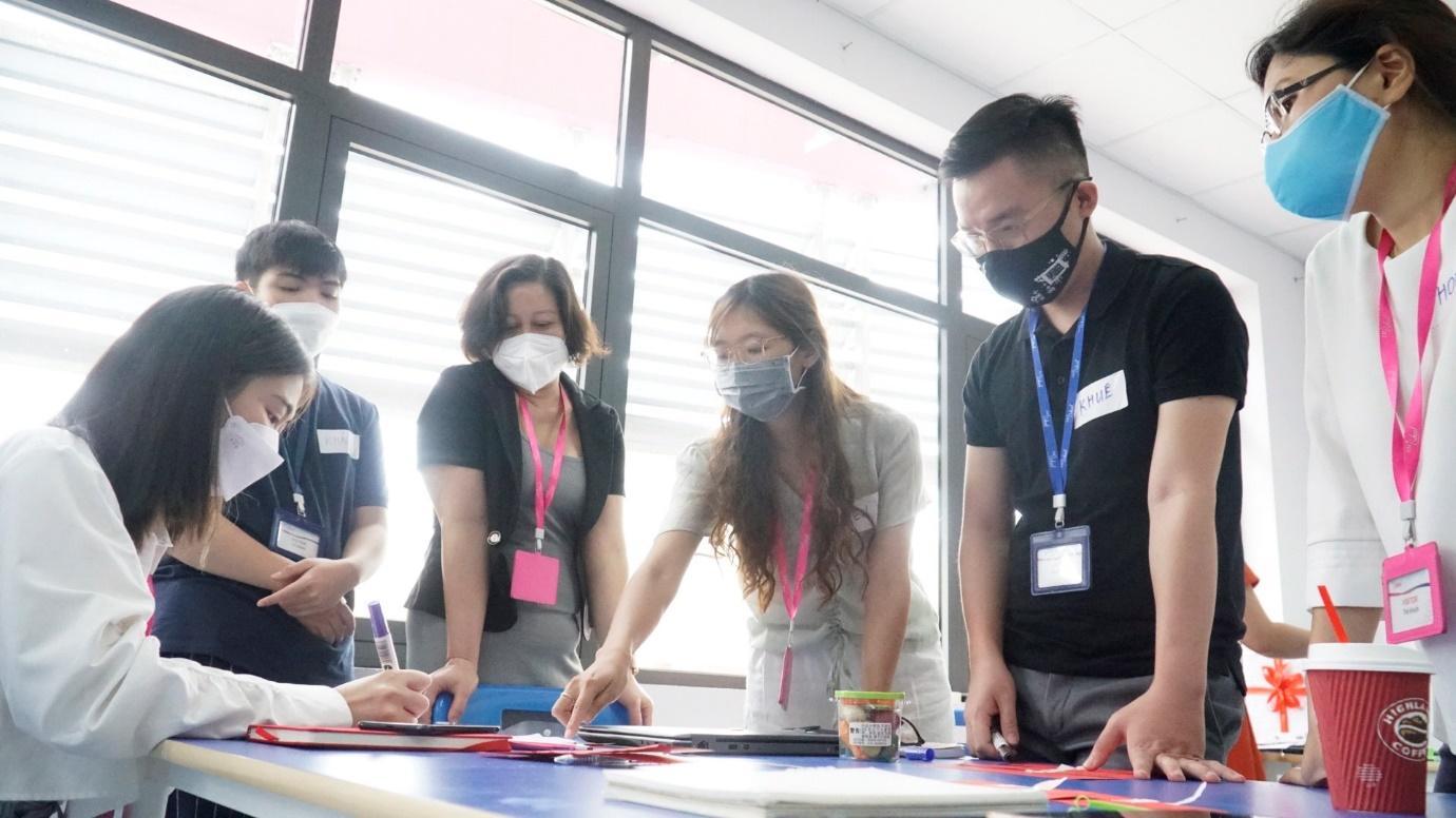 N&acirc;ng cao nhạy cảm giới cho ph&oacute;ng vi&ecirc;n v&agrave; nh&agrave; truyền th&ocirc;ng trẻ - Ảnh 1.
