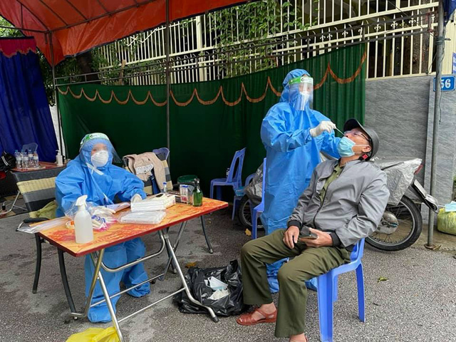 Ngày 1-12, thêm 2.704 người khỏi bệnh, 14.508 ca mắc Covid-19
