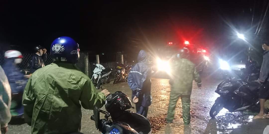 Đau l&ograve;ng vụ em chết dưới k&ecirc;nh, anh mất t&iacute;ch. - Ảnh 1.