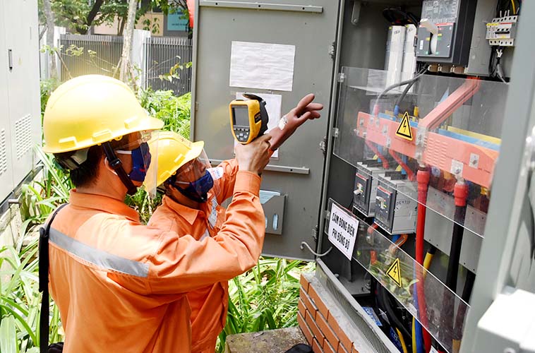 EVN triển khai Th&aacute;ng tri &acirc;n kh&aacute;ch h&agrave;ng - Ảnh 1.