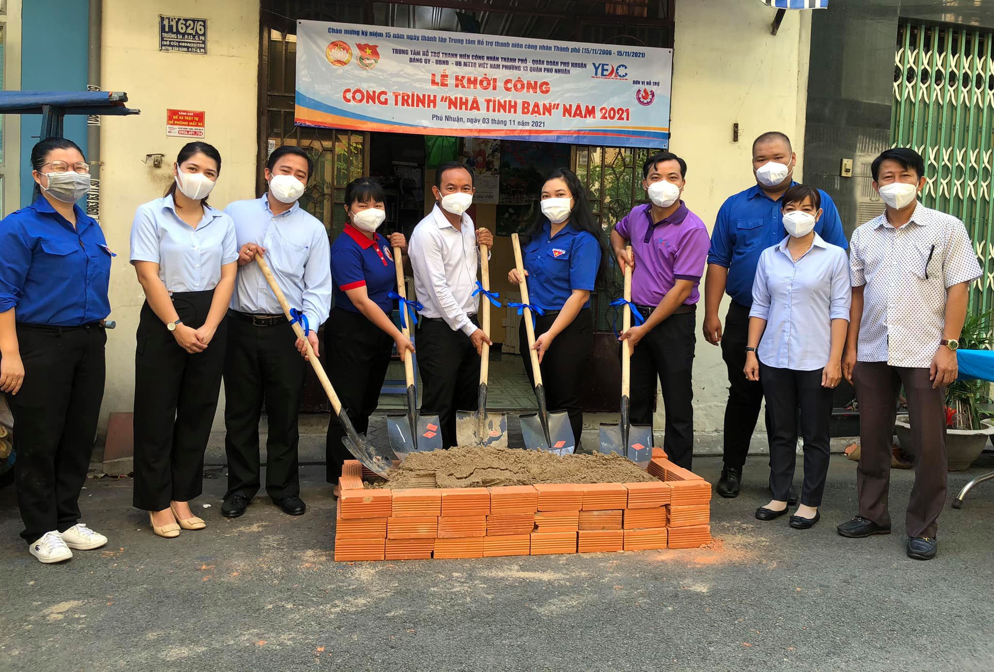 Hỗ trợ đoàn viên vượt khó và công nhân "3 tại chỗ"