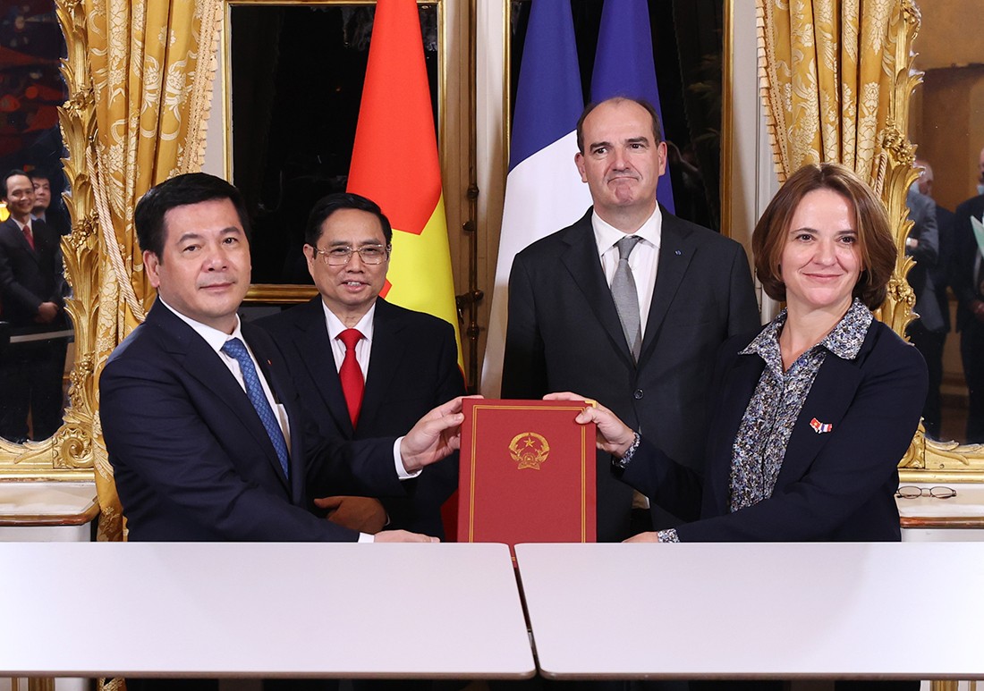 Thủ tướng Phạm Minh Chính và Thủ tướng Jean Castex chứng kiến ký nhiều thỏa thuận hợp tác - Ảnh 5.