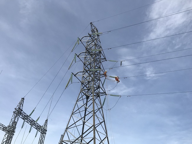 PC Quảng Ngãi: Tăng cường củng cố lưới điện 110kV trong mùa mưa bão