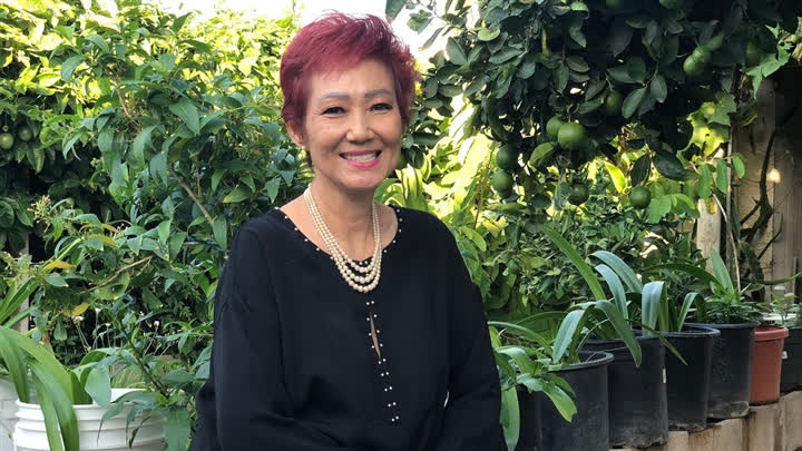 Ca sĩ Kim Anh M&ugrave;a thu l&aacute; bay bị đột quỵ - Ảnh 2.