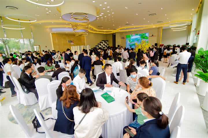 Chuy&ecirc;n gia dự b&aacute;o nhu cầu thị trường BĐS cuối năm 2021 - Ảnh 2.