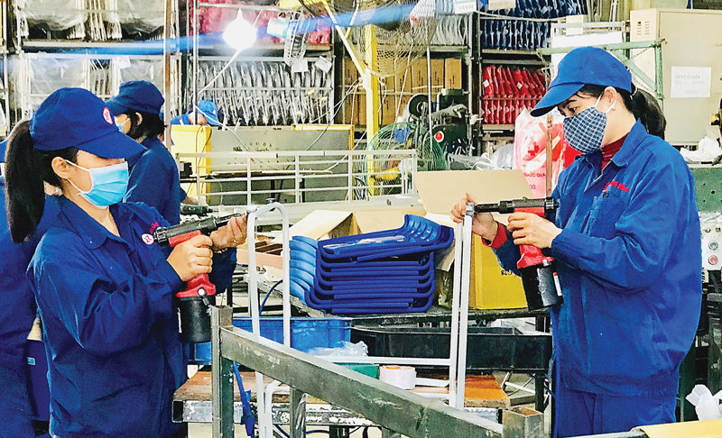 Hỗ trợ nền kinh tế: Cần bao nhiêu là đủ? - Ảnh 1.