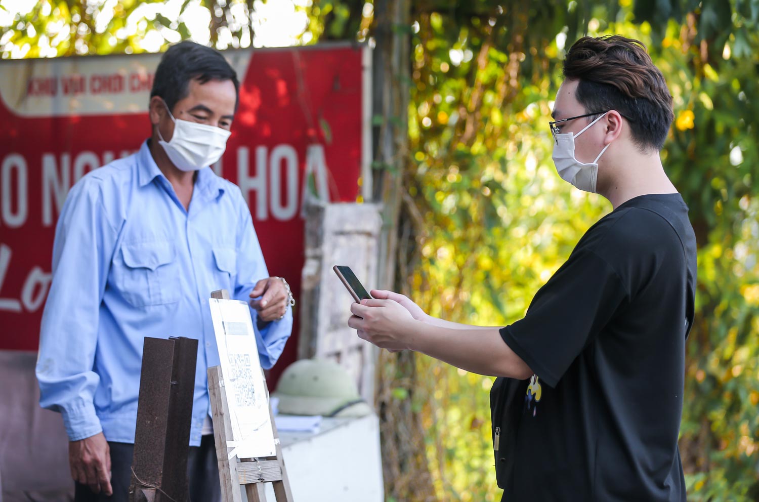 Thướt tha t&agrave; &aacute;o d&agrave;i b&ecirc;n c&uacute;c hoạ mi đầu m&ugrave;a - Ảnh 13.