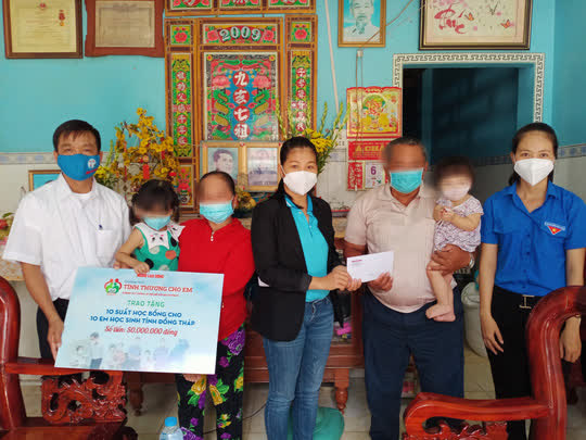 “Tình thương cho em” đến với 10 trẻ ở Đồng Tháp
